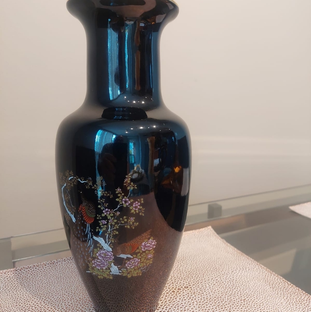 Gorgeous peacock vase